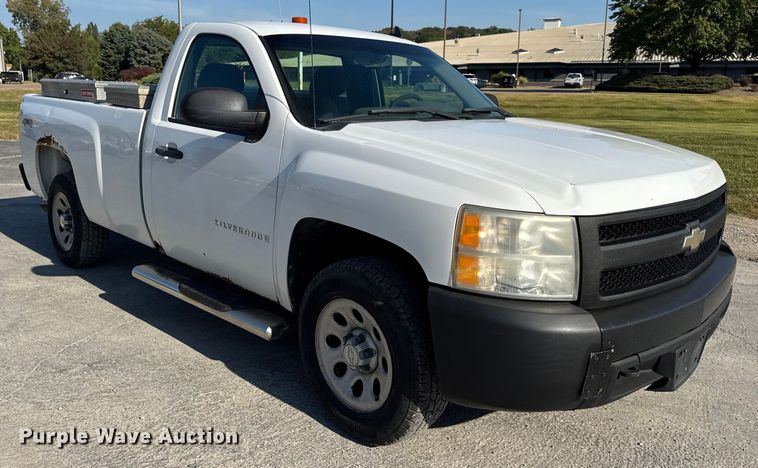image for item DO2258 2008 Chevrolet Silverado 1500 pickup truck