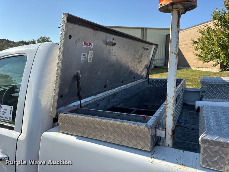 image for item DO2258 2008 Chevrolet Silverado 1500 pickup truck