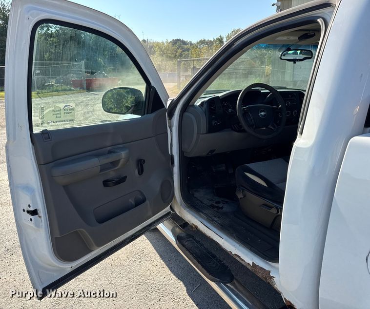 image for item DO2258 2008 Chevrolet Silverado 1500 pickup truck