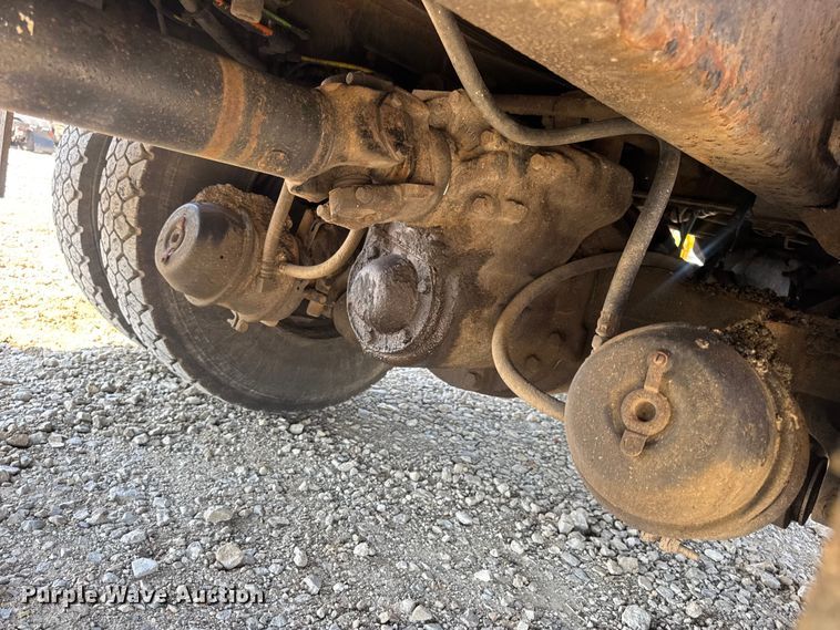 image for item DO2261 2006 International 7400 dump truck