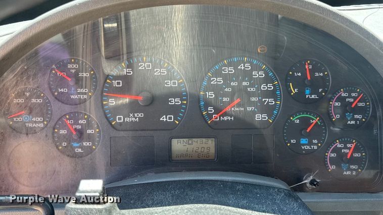 image for item DO2261 2006 International 7400 dump truck