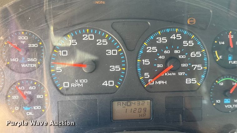 image for item DO2261 2006 International 7400 dump truck