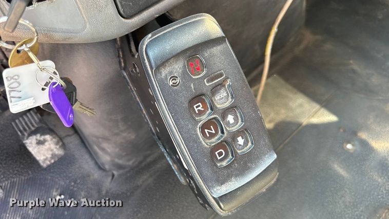 image for item DO2261 2006 International 7400 dump truck