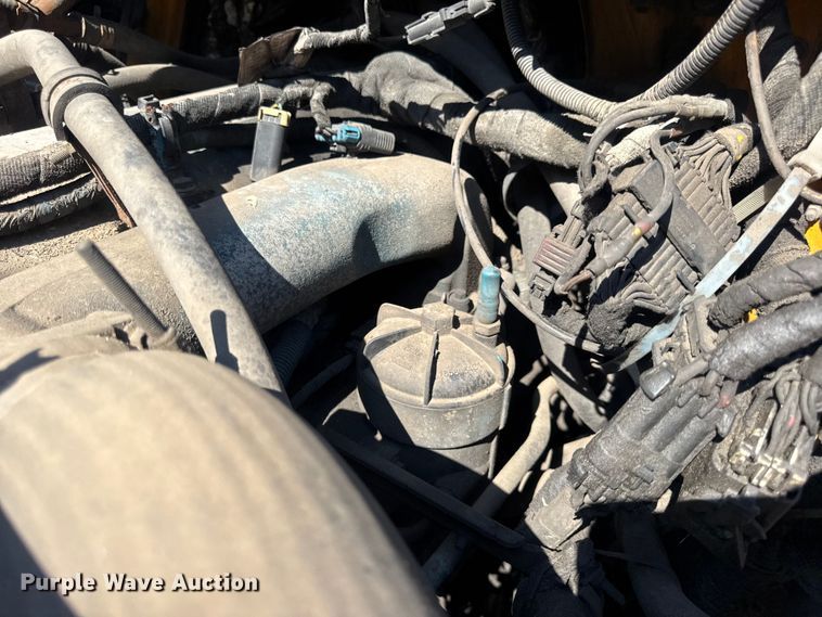 image for item DO2261 2006 International 7400 dump truck