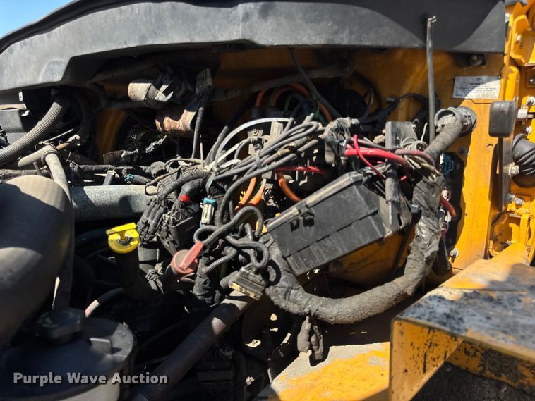 image for item DO2261 2006 International 7400 dump truck