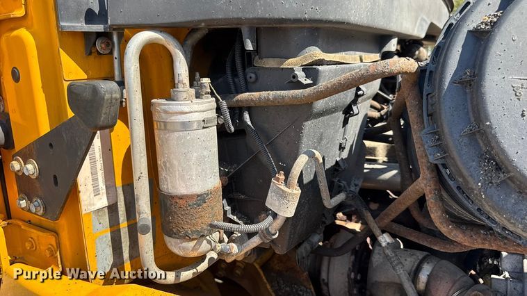 image for item DO2261 2006 International 7400 dump truck