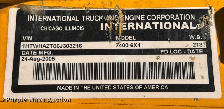 image for item DO2261 2006 International 7400 dump truck