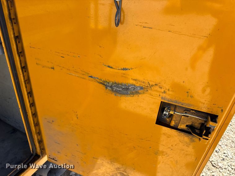 image for item DO2263 2015 Ford F550 Super Duty XL bucket truck