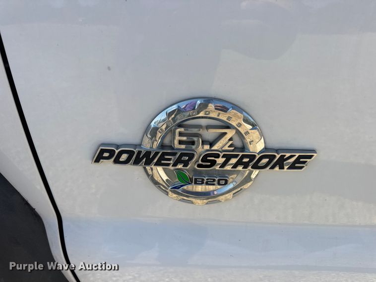 image for item DO2263 2015 Ford F550 Super Duty XL bucket truck