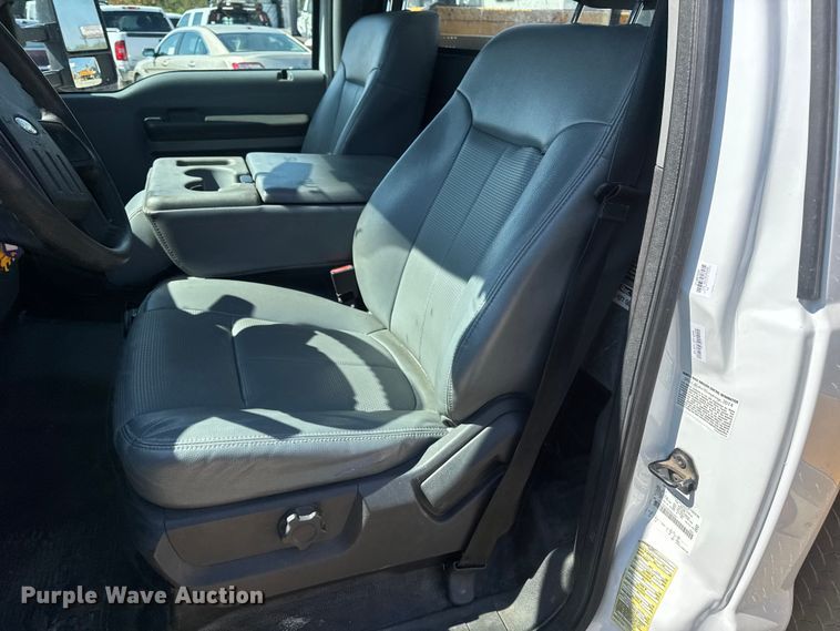 image for item DO2263 2015 Ford F550 Super Duty XL bucket truck