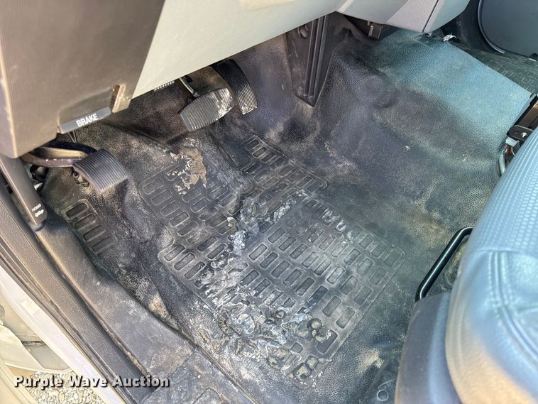 image for item DO2263 2015 Ford F550 Super Duty XL bucket truck