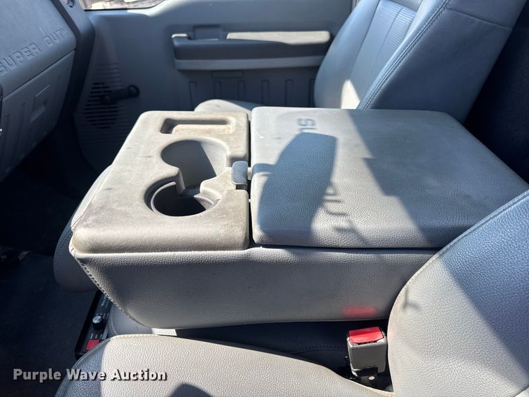 image for item DO2263 2015 Ford F550 Super Duty XL bucket truck