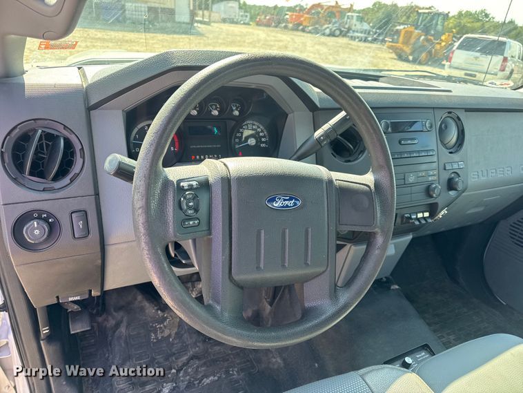 image for item DO2263 2015 Ford F550 Super Duty XL bucket truck