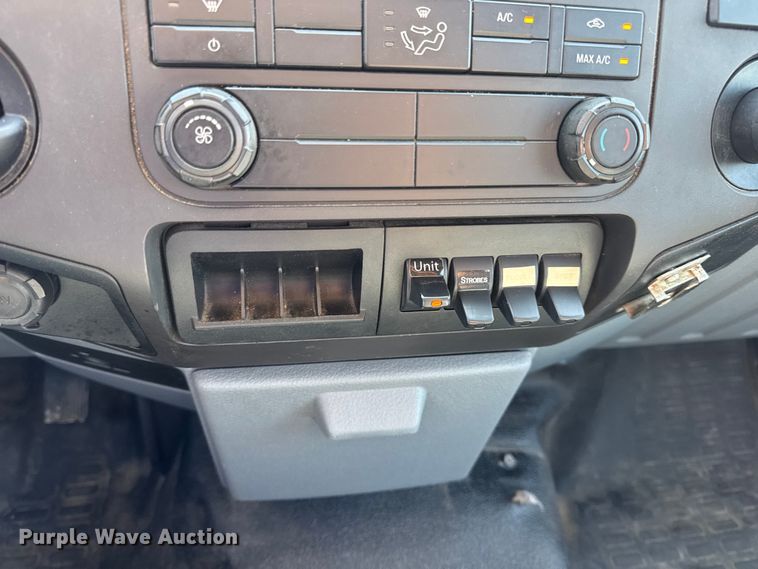 image for item DO2263 2015 Ford F550 Super Duty XL bucket truck