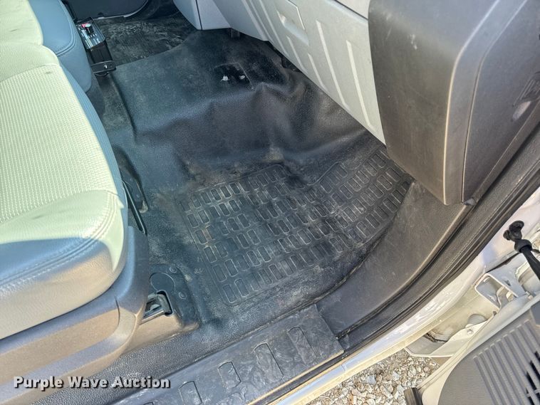 image for item DO2263 2015 Ford F550 Super Duty XL bucket truck