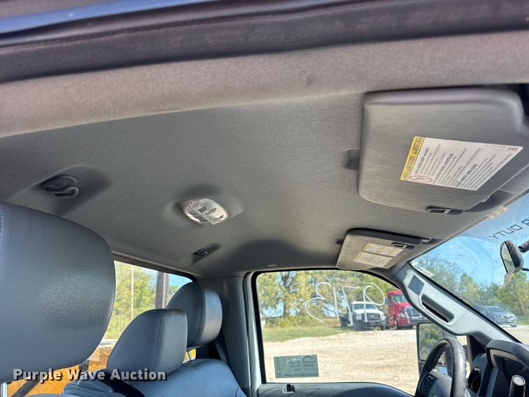 image for item DO2263 2015 Ford F550 Super Duty XL bucket truck