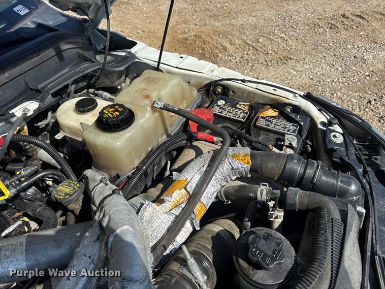 image for item DO2263 2015 Ford F550 Super Duty XL bucket truck