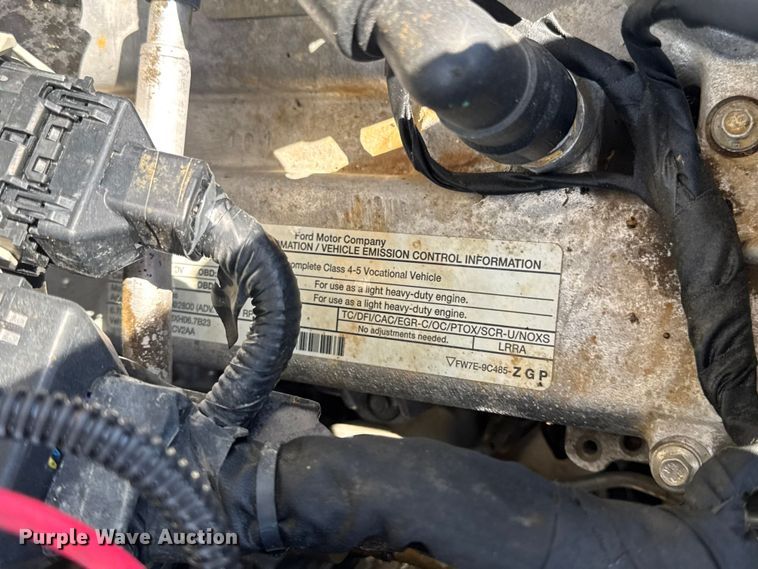 image for item DO2263 2015 Ford F550 Super Duty XL bucket truck