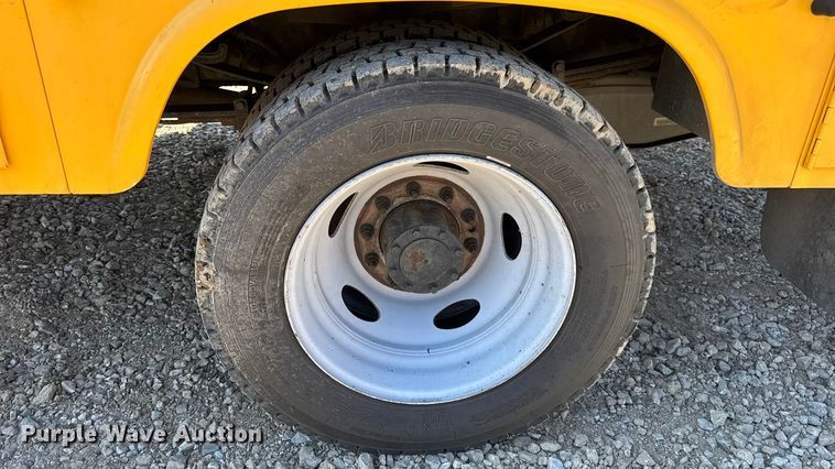 image for item DO2263 2015 Ford F550 Super Duty XL bucket truck