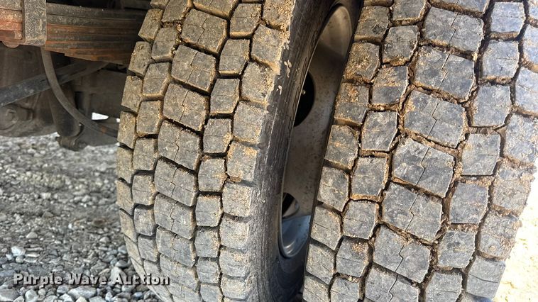 image for item DO2263 2015 Ford F550 Super Duty XL bucket truck