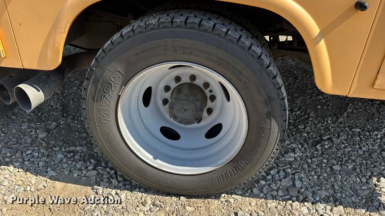 image for item DO2263 2015 Ford F550 Super Duty XL bucket truck