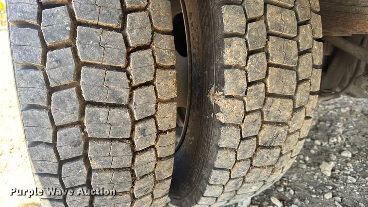 image for item DO2263 2015 Ford F550 Super Duty XL bucket truck