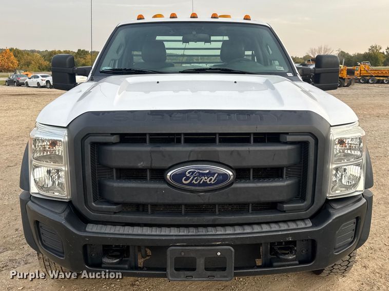 image for item DO2265 2013 Ford F450 Super Duty XL flatbed truck