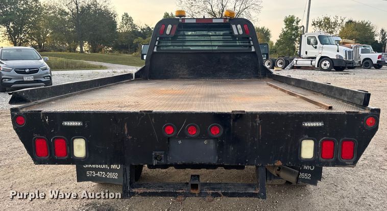 image for item DO2265 2013 Ford F450 Super Duty XL flatbed truck