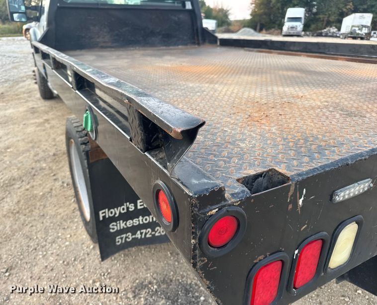 image for item DO2265 2013 Ford F450 Super Duty XL flatbed truck