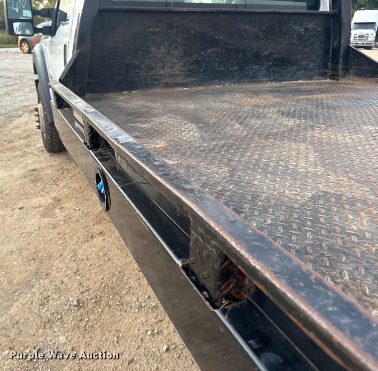 image for item DO2265 2013 Ford F450 Super Duty XL flatbed truck
