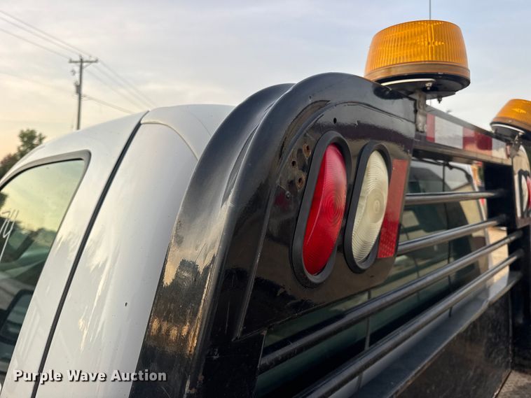 image for item DO2265 2013 Ford F450 Super Duty XL flatbed truck