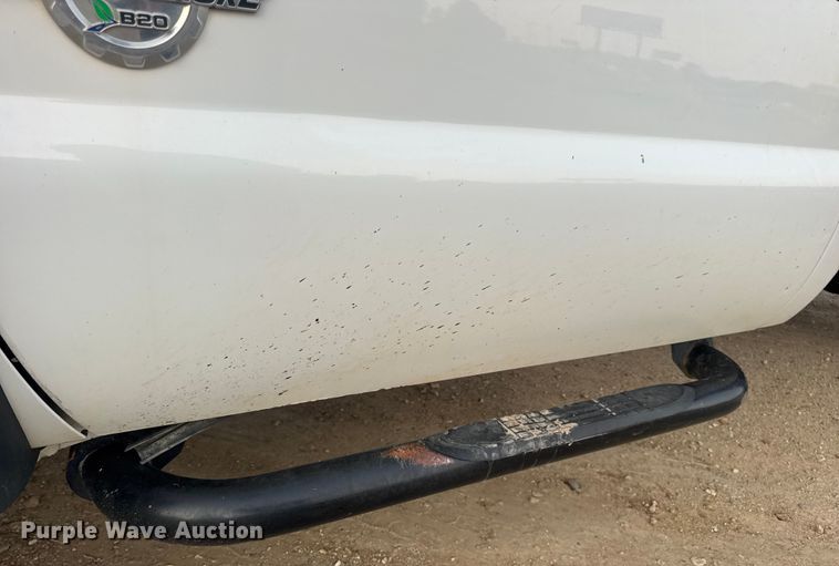 image for item DO2265 2013 Ford F450 Super Duty XL flatbed truck