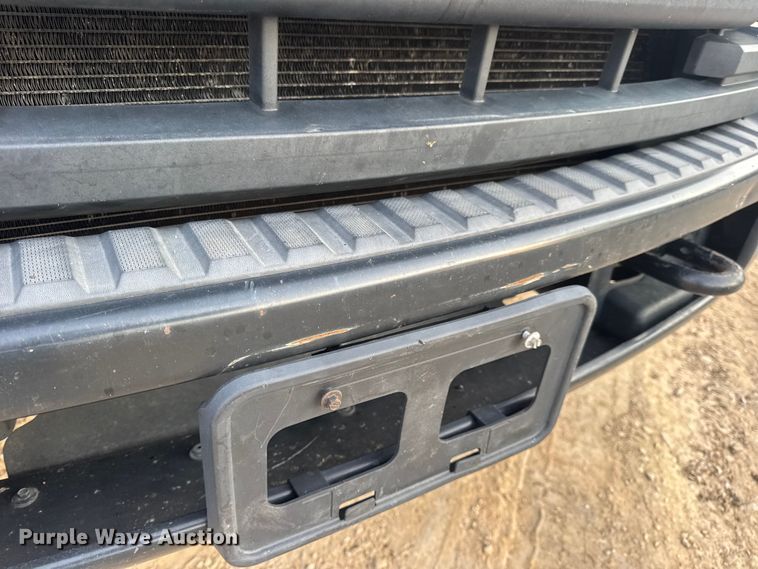 image for item DO2265 2013 Ford F450 Super Duty XL flatbed truck