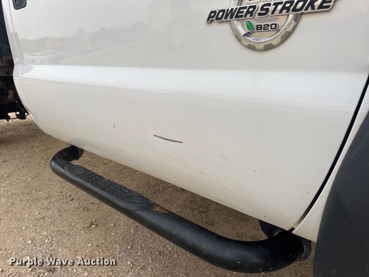 image for item DO2265 2013 Ford F450 Super Duty XL flatbed truck