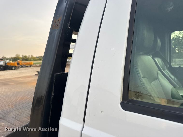 image for item DO2265 2013 Ford F450 Super Duty XL flatbed truck