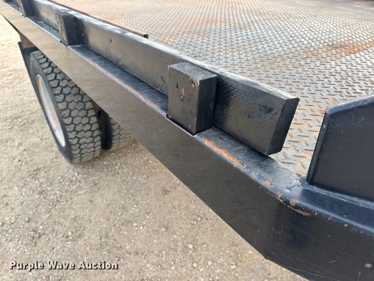 image for item DO2265 2013 Ford F450 Super Duty XL flatbed truck