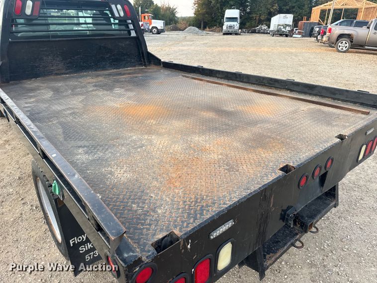 image for item DO2265 2013 Ford F450 Super Duty XL flatbed truck