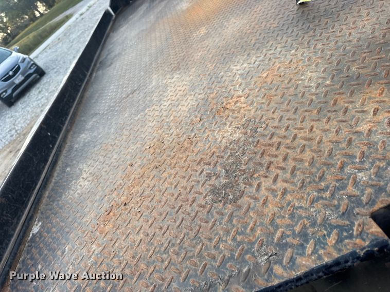 image for item DO2265 2013 Ford F450 Super Duty XL flatbed truck