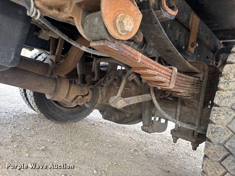 image for item DO2265 2013 Ford F450 Super Duty XL flatbed truck