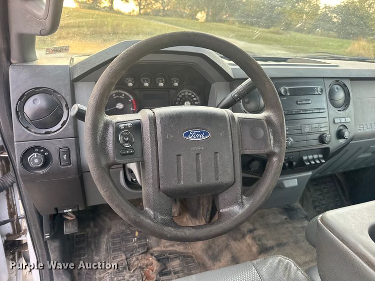 image for item DO2265 2013 Ford F450 Super Duty XL flatbed truck