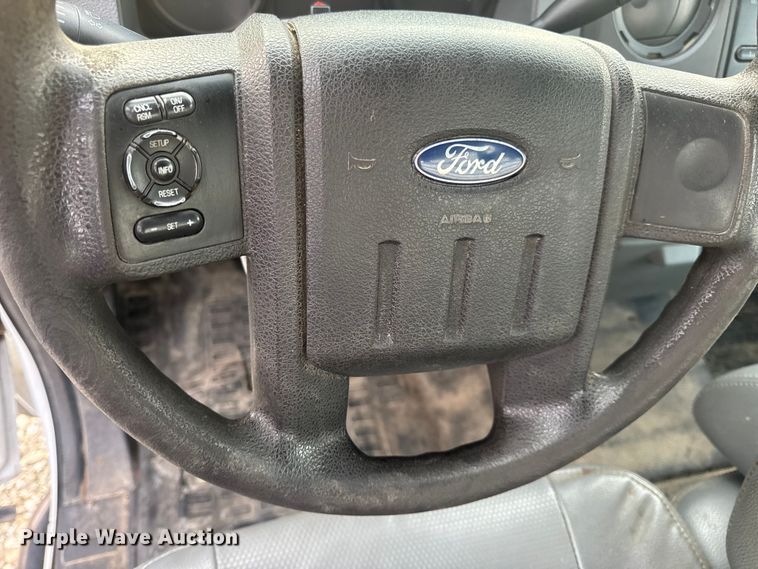 image for item DO2265 2013 Ford F450 Super Duty XL flatbed truck