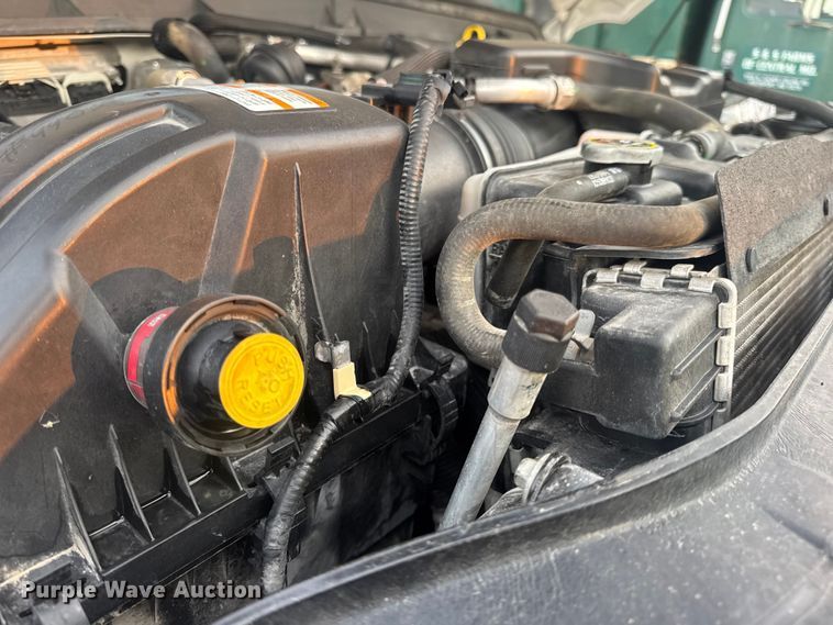 image for item DO2265 2013 Ford F450 Super Duty XL flatbed truck