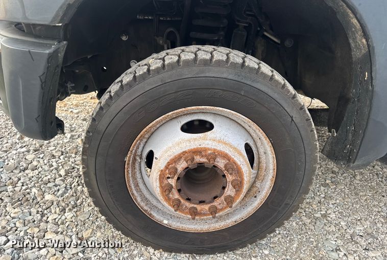 image for item DO2265 2013 Ford F450 Super Duty XL flatbed truck