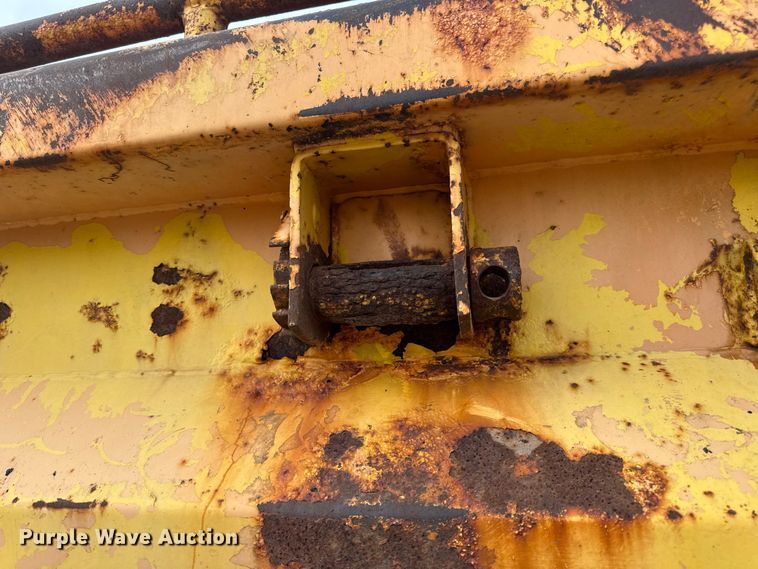 image for item DO2266 2006 International 7400 dump truck