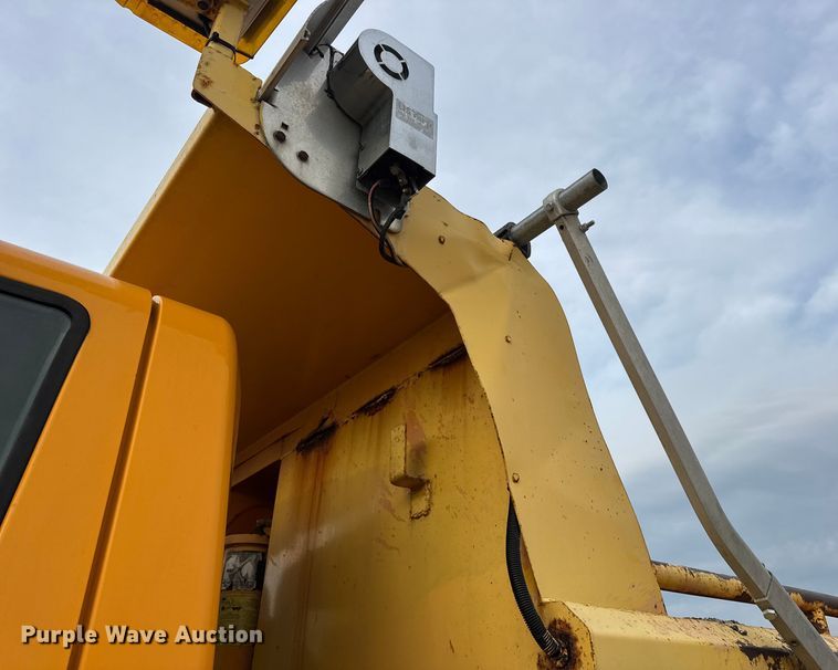 image for item DO2266 2006 International 7400 dump truck