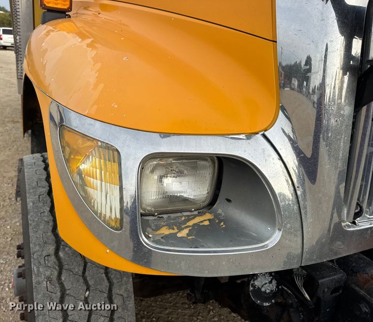 image for item DO2266 2006 International 7400 dump truck