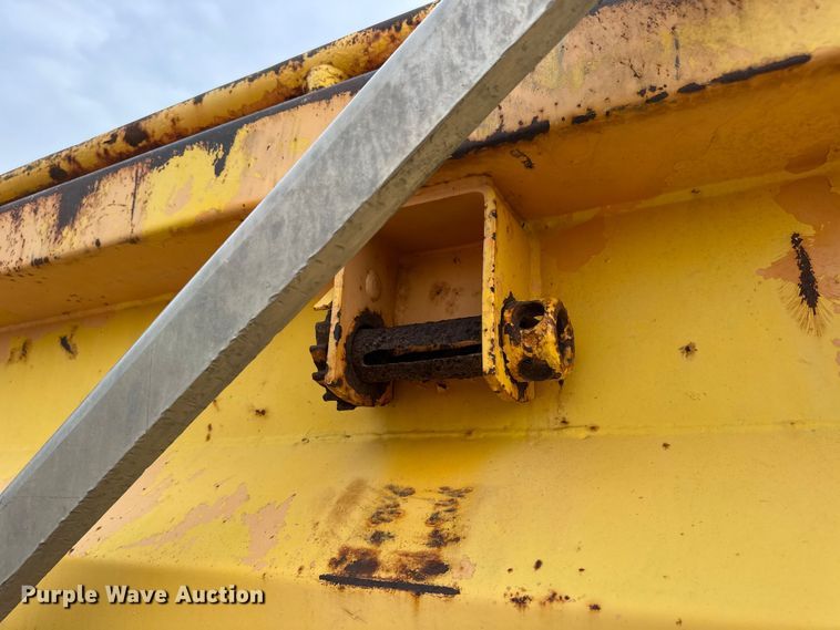 image for item DO2266 2006 International 7400 dump truck