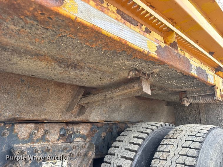 image for item DO2266 2006 International 7400 dump truck