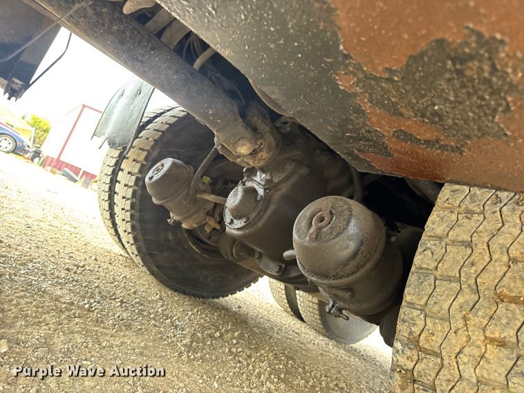 image for item DO2266 2006 International 7400 dump truck