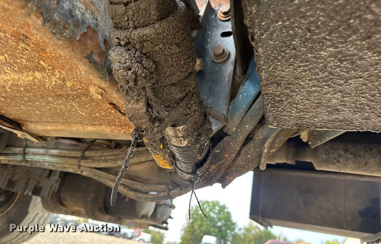 image for item DO2266 2006 International 7400 dump truck